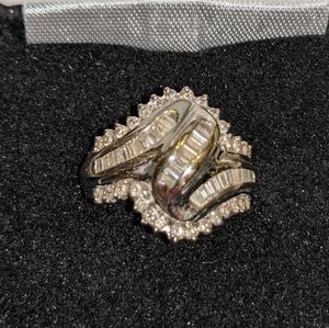 14kt white gold diamond ring